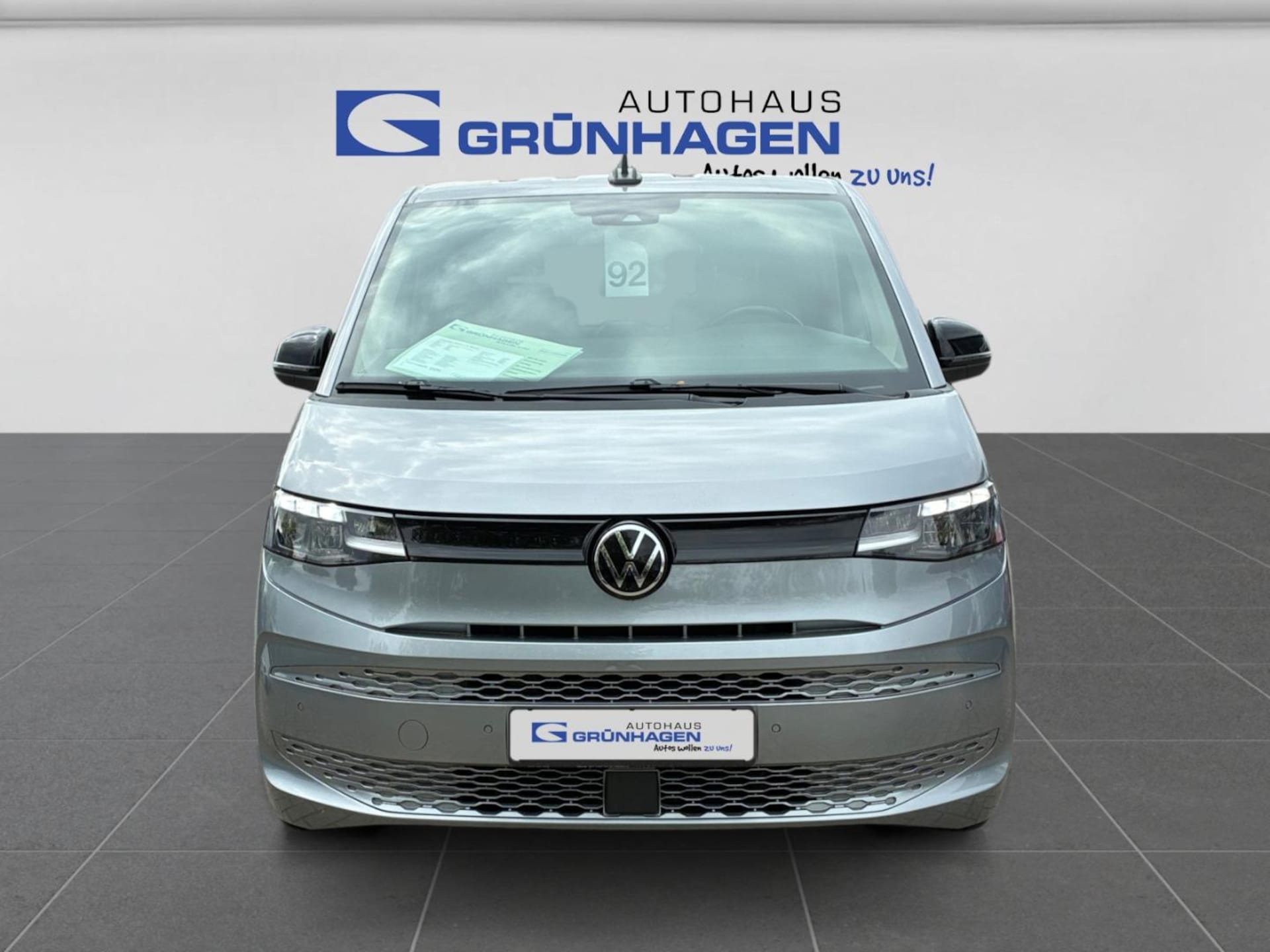 Volkswagen Multivan Langversion Basis-Modell