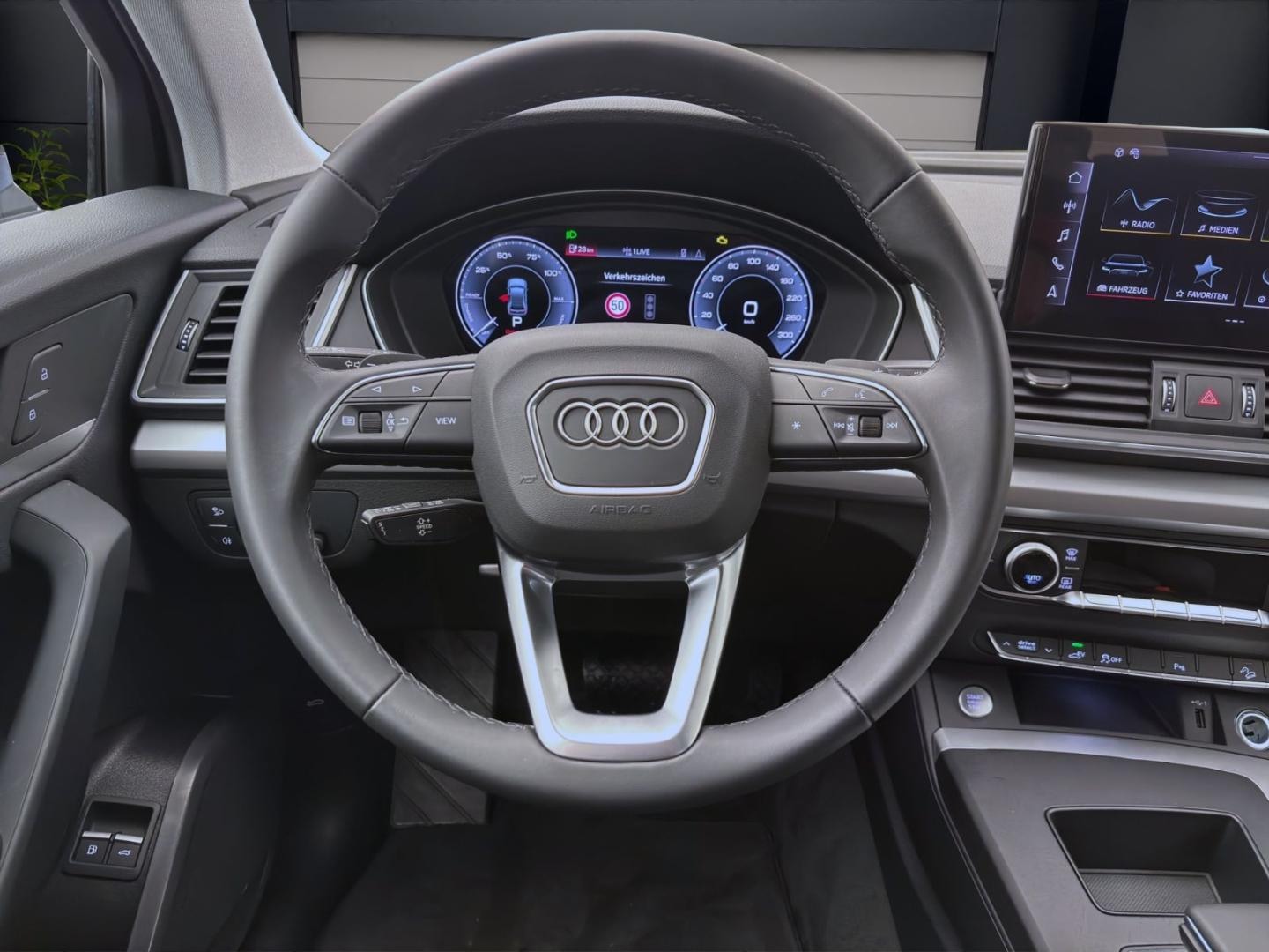 Bild über Audi Q5 TFSI e S line 55 TFSI e quattro S tronic - für weitere Informationen kontaktieren Sie den Audi Partner