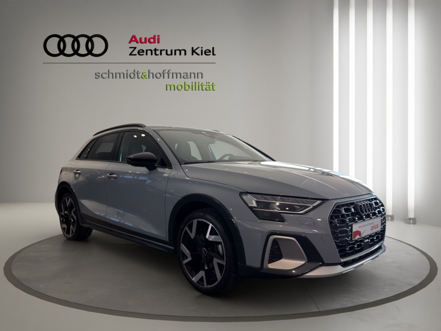 Bild über Audi A3 allstreet 35 TDI S tronic - für weitere Informationen kontaktieren Sie den Audi Partner