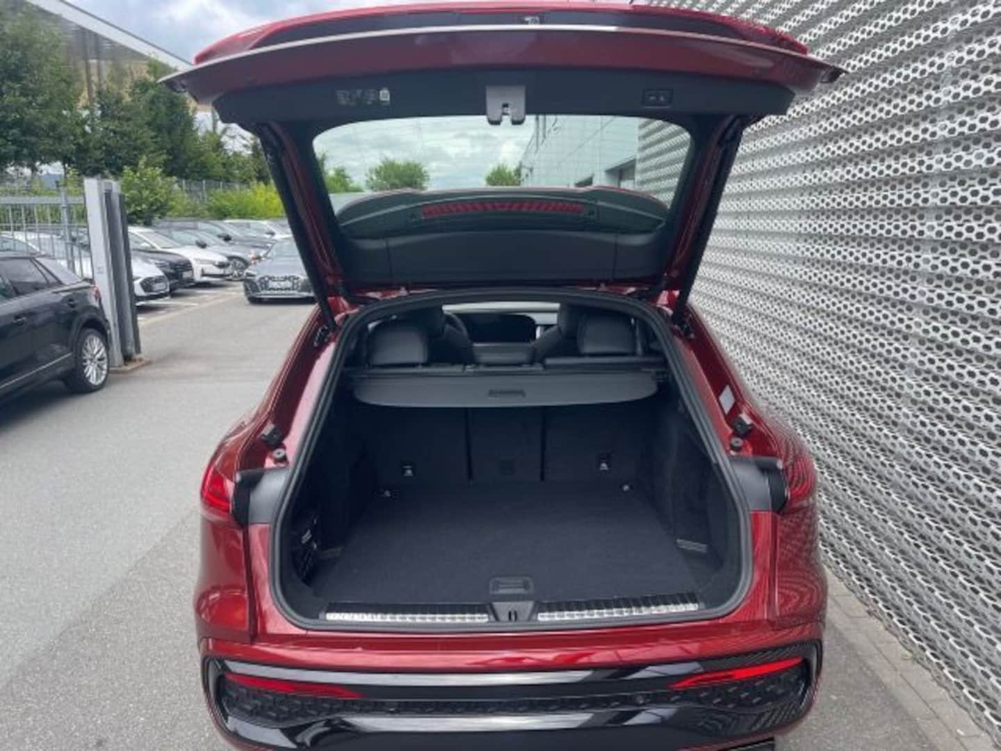 Bild über Audi Q5 Sportback TFSI quattro 150 kW S tronic - für weitere Informationen kontaktieren Sie den Audi Partner