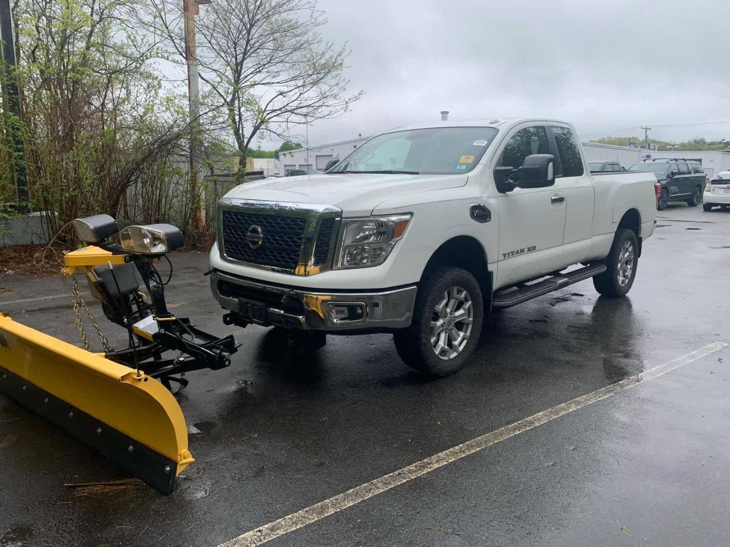 2017 Nissan Titan XD SV King Cab 4x4 SWB's photo