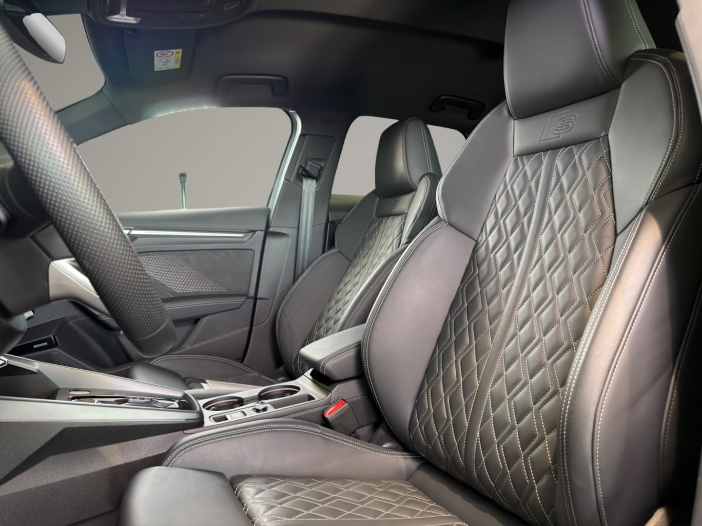 Bild über Audi A3 allstreet 35 TDI S tronic - für weitere Informationen kontaktieren Sie den Audi Partner