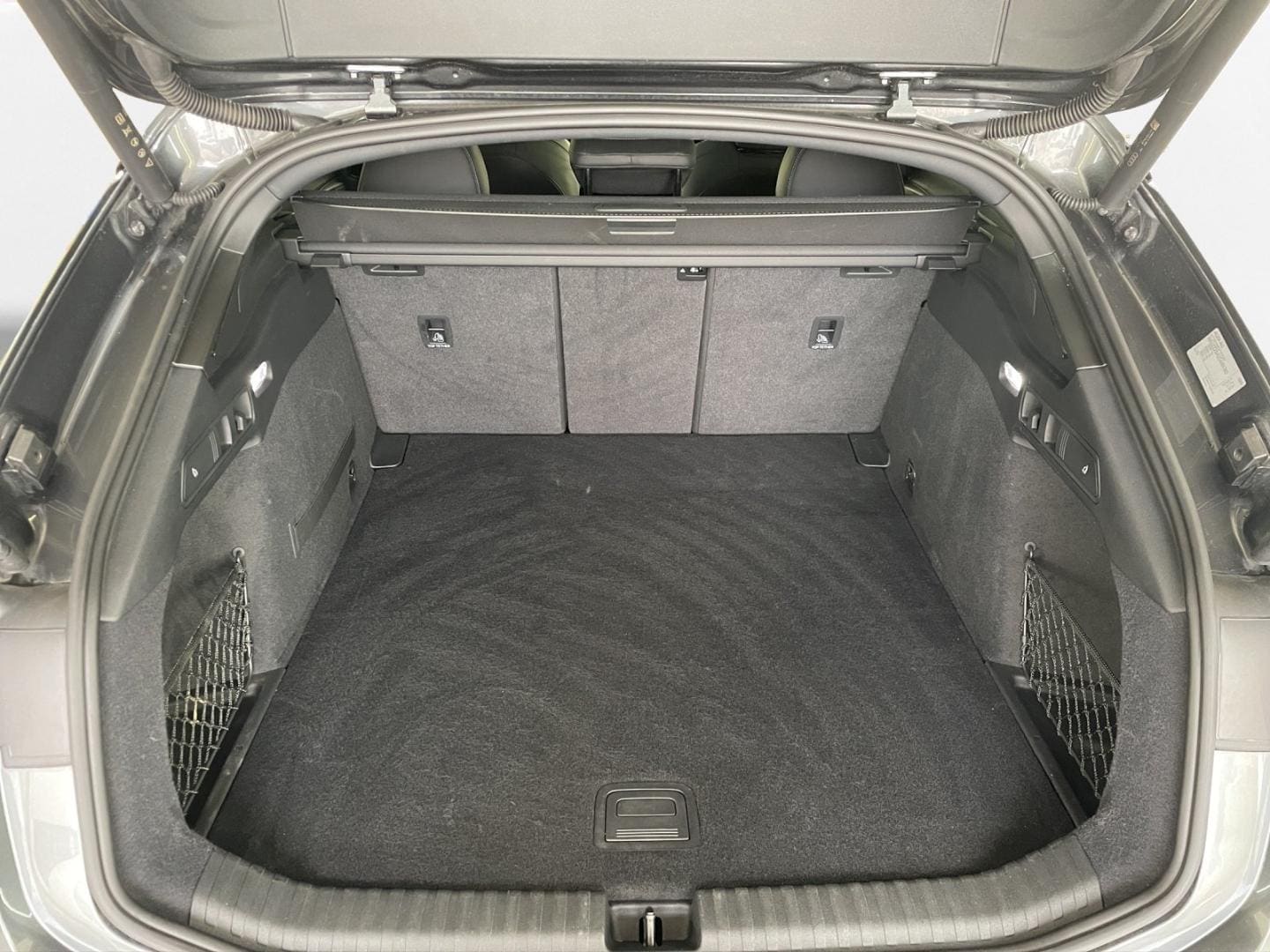 Bild über Audi S6 Avant e-tron edition one grey e-tron - für weitere Informationen kontaktieren Sie den Audi Partner