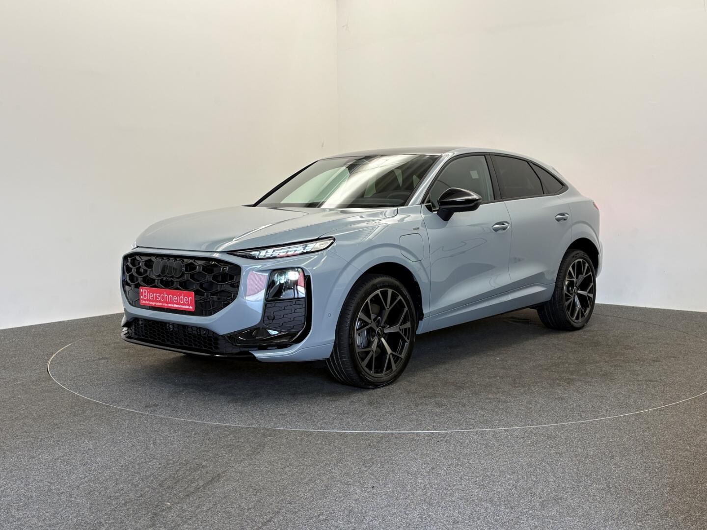 Bild über Audi Q3 Sportback e-hybrid e-hybrid 200 kW S tronic - für weitere Informationen kontaktieren Sie den Audi Partner