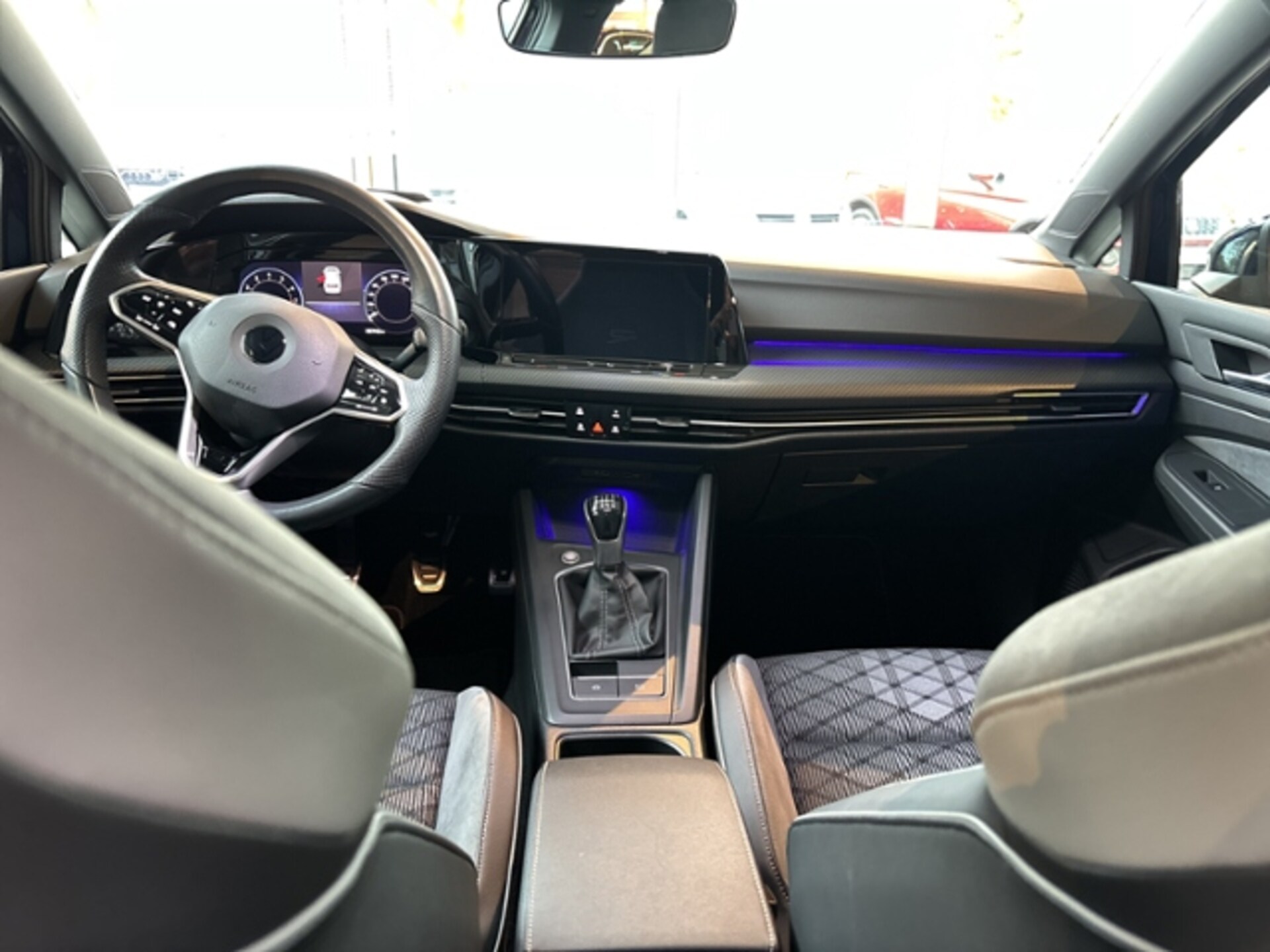 Volkswagen Golf R-Line