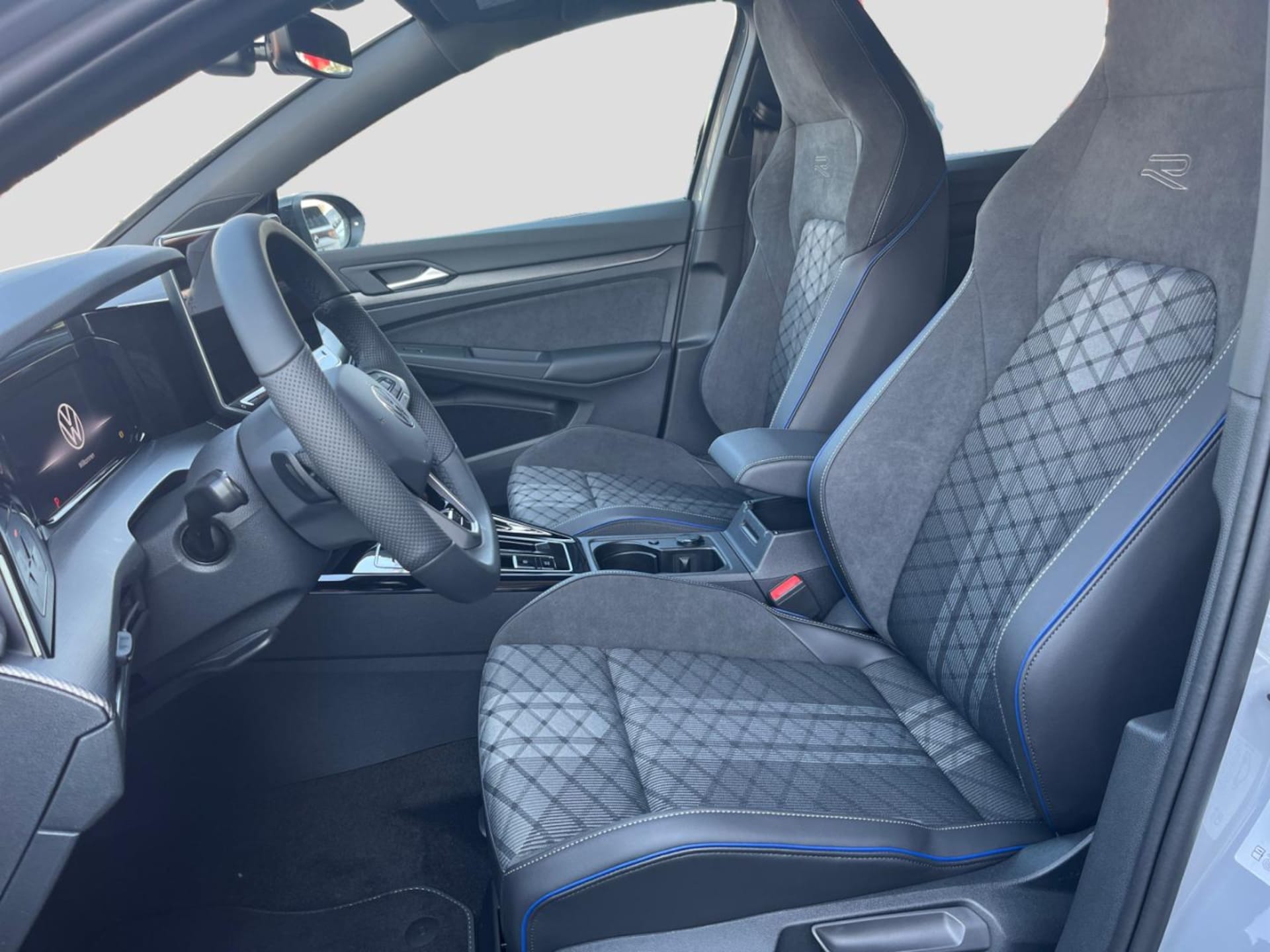Volkswagen Golf R-Line