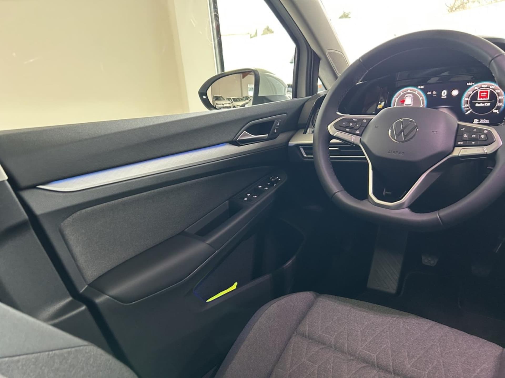 Volkswagen Golf Life