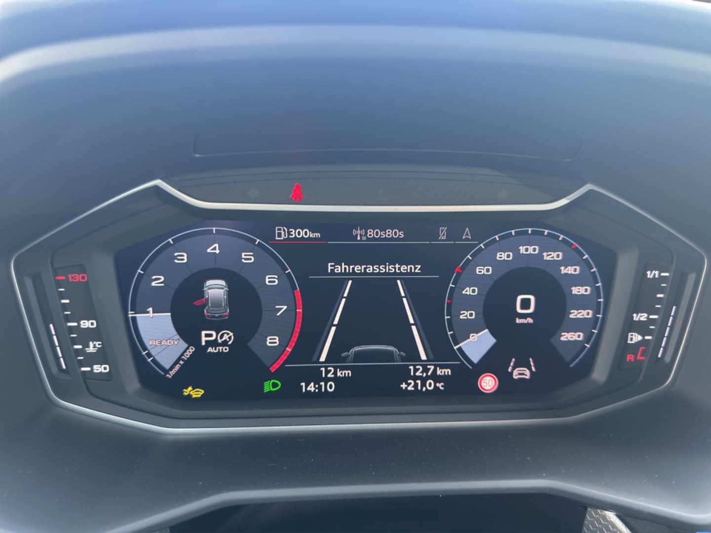 Bild über Audi A1 Sportback S line 35 TFSI S tronic - für weitere Informationen kontaktieren Sie den Audi Partner