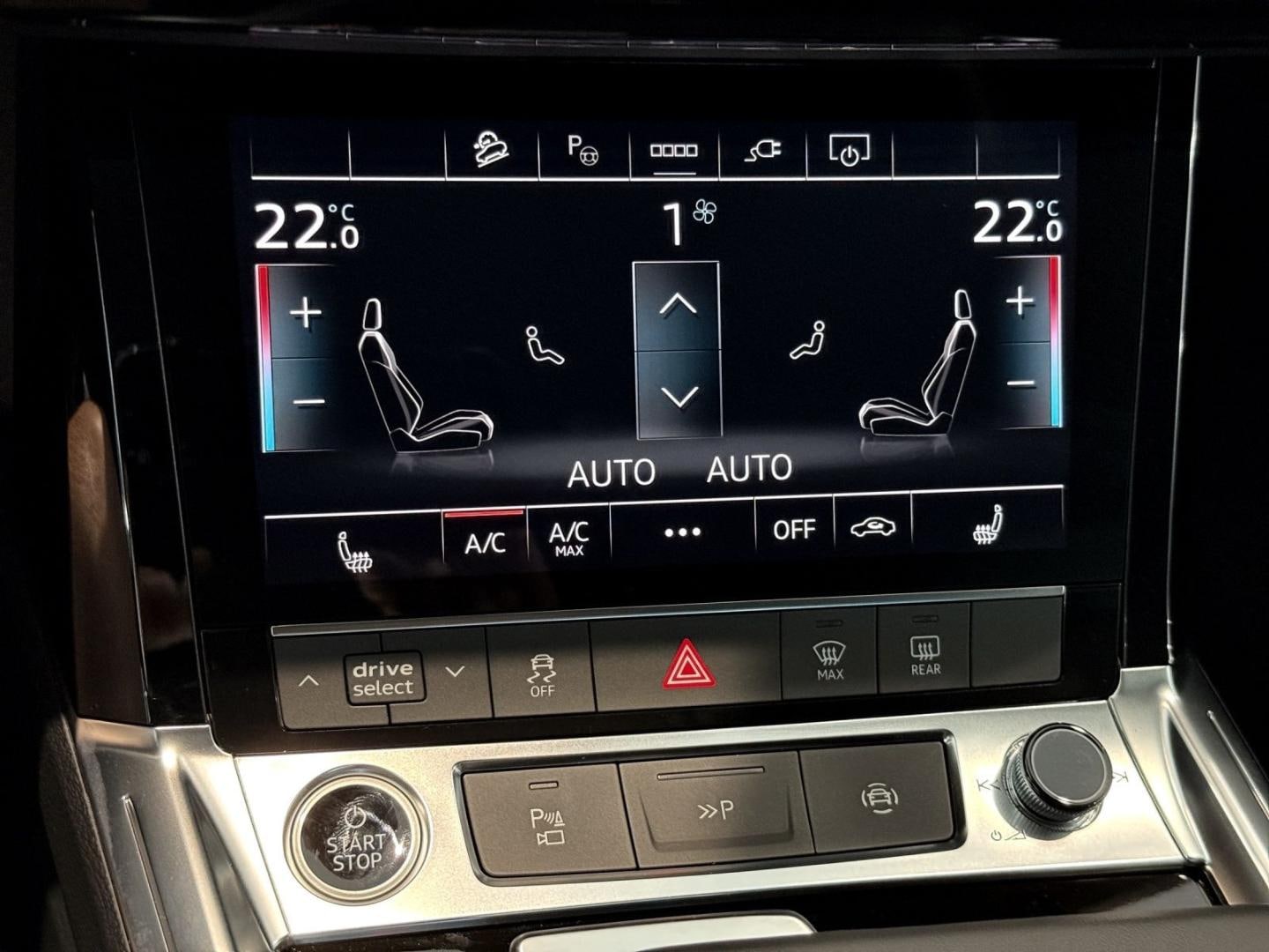 Bild über Audi Q8 Sportback e-tron advanced 50 e-tron quattro - für weitere Informationen kontaktieren Sie den Audi Partner