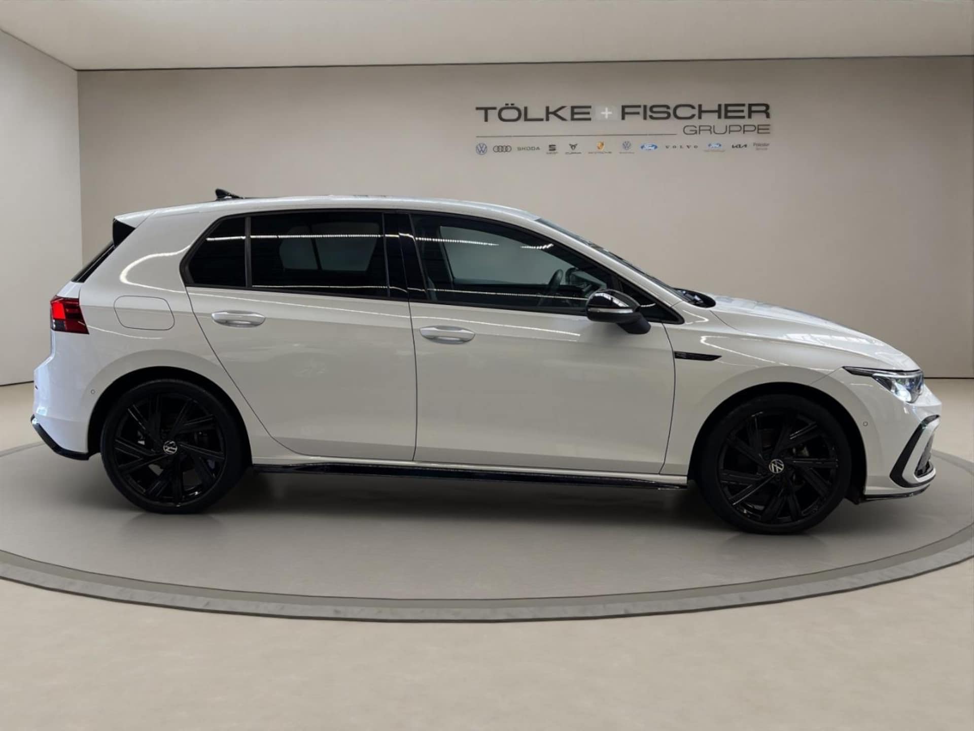 Volkswagen Golf R-Line