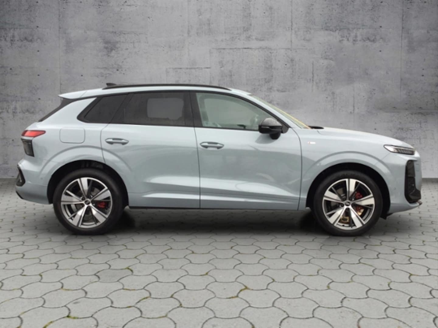 Bild über Audi Q3 SUV TFSI 110 kW S tronic - für weitere Informationen kontaktieren Sie den Audi Partner