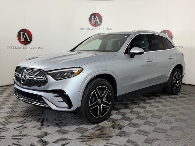 2025 Mercedes-Benz GLC 300