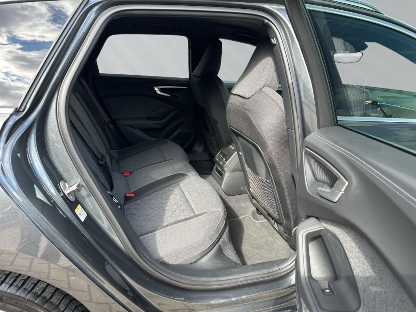 Bild über Audi A5 Avant TDI quattro 150 kW S tronic - für weitere Informationen kontaktieren Sie den Audi Partner