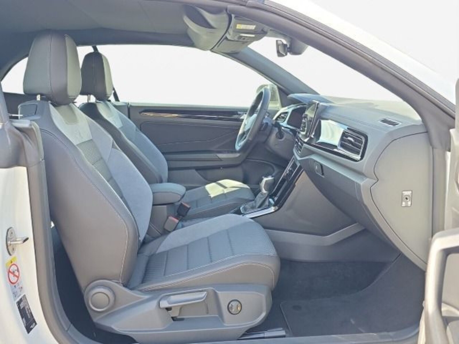 Volkswagen T-Roc Cabriolet – Bild 11