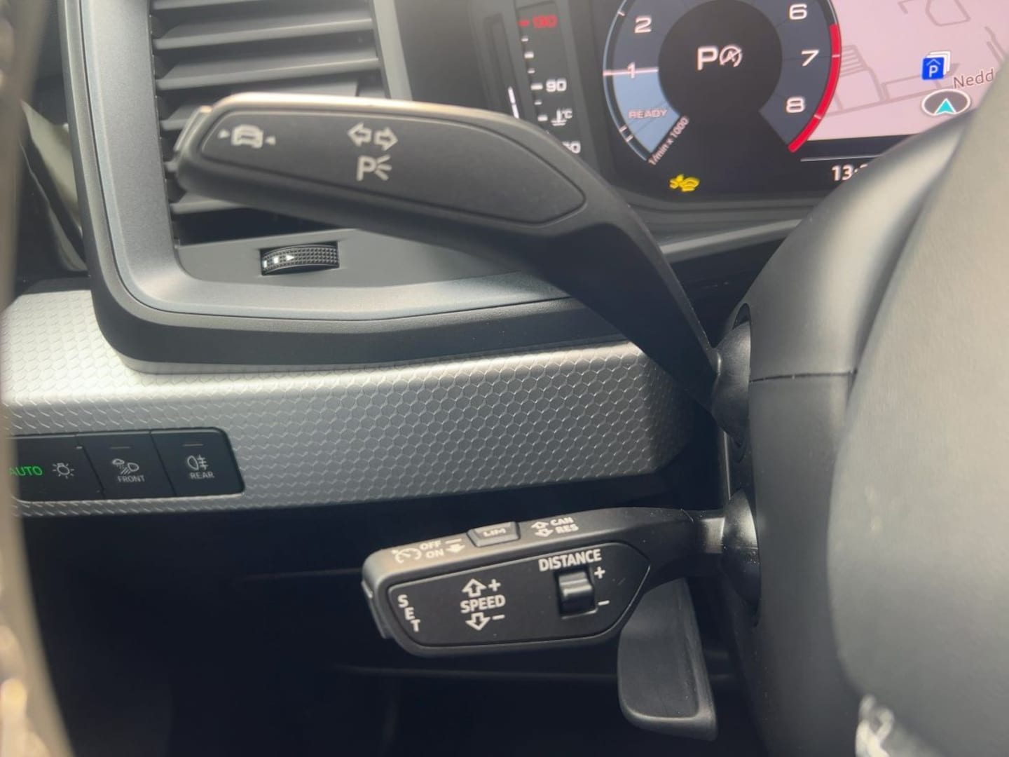 Bild über Audi A1 Sportback S line 25 TFSI S tronic - für weitere Informationen kontaktieren Sie den Audi Partner