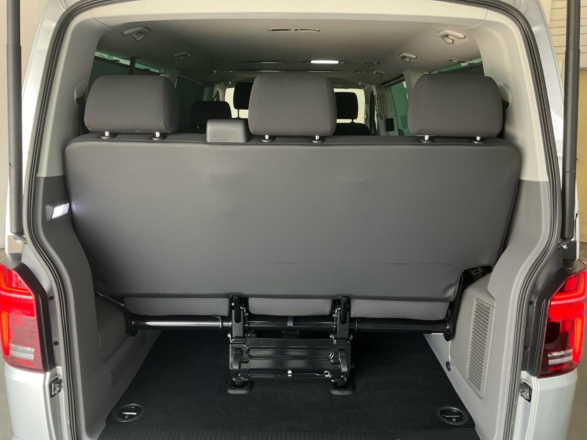 Volkswagen T6.1 Caravelle langer Radstand Comfortline