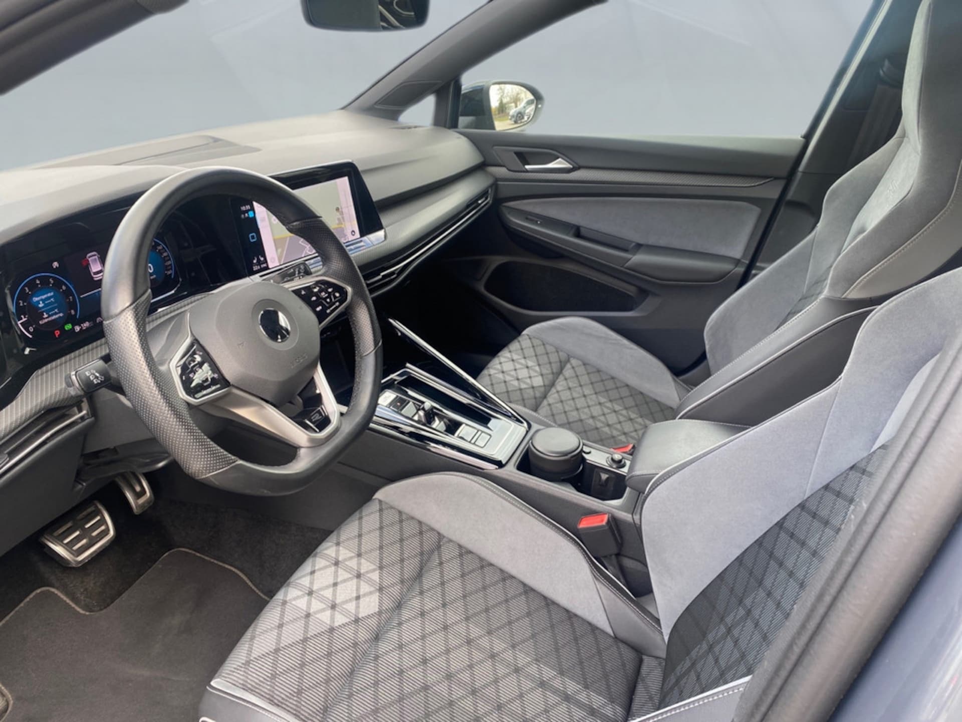 Volkswagen Golf Variant R-Line