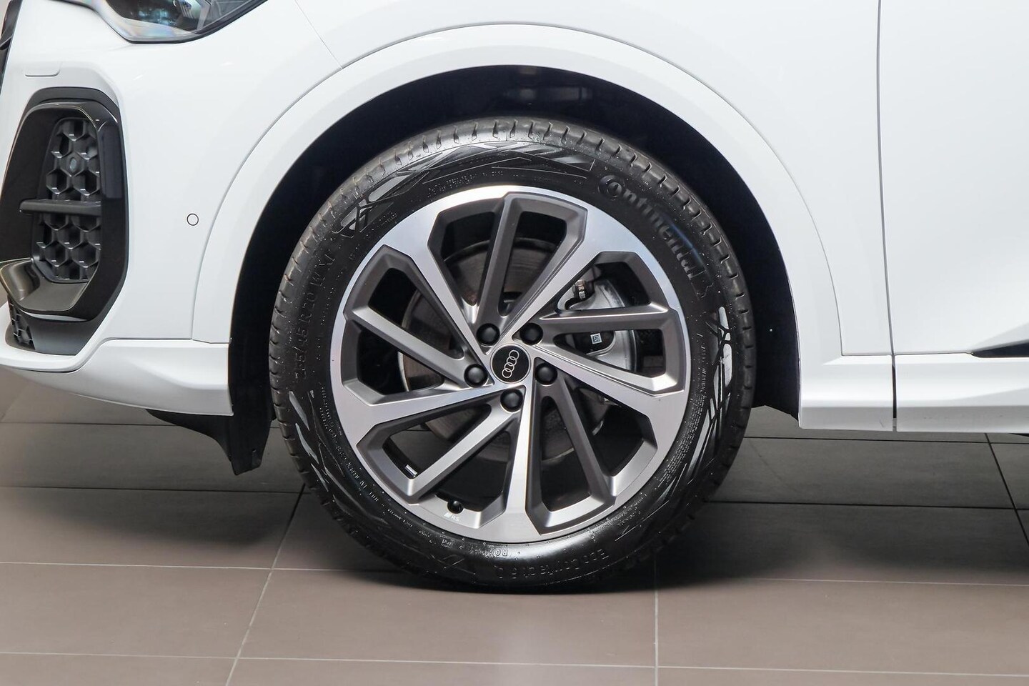 Image about Audi Q5 SUV TFSI quattro 200 kW sport