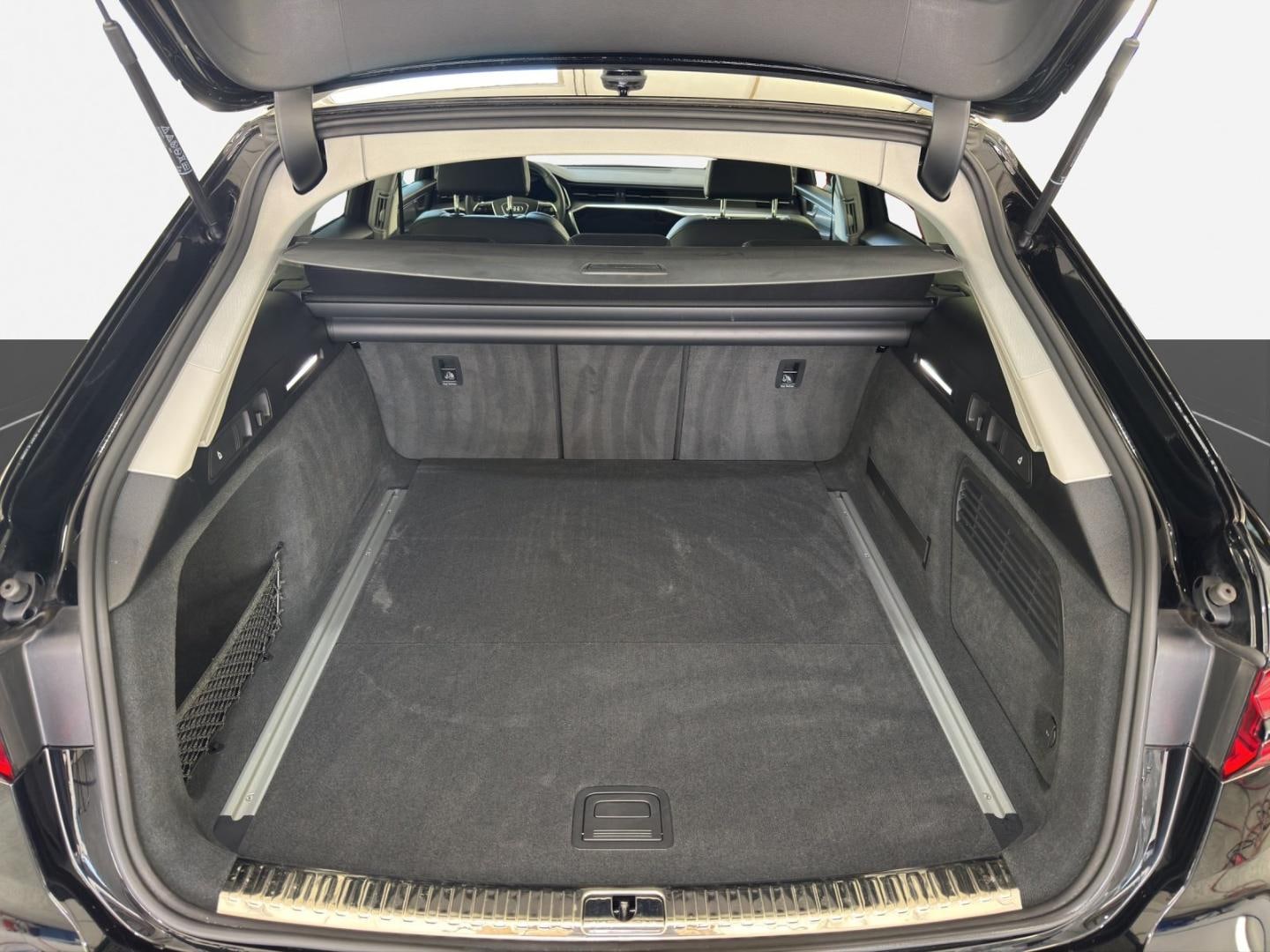 Bild über Audi S6 Avant TDI quattro tiptronic - für weitere Informationen kontaktieren Sie den Audi Partner