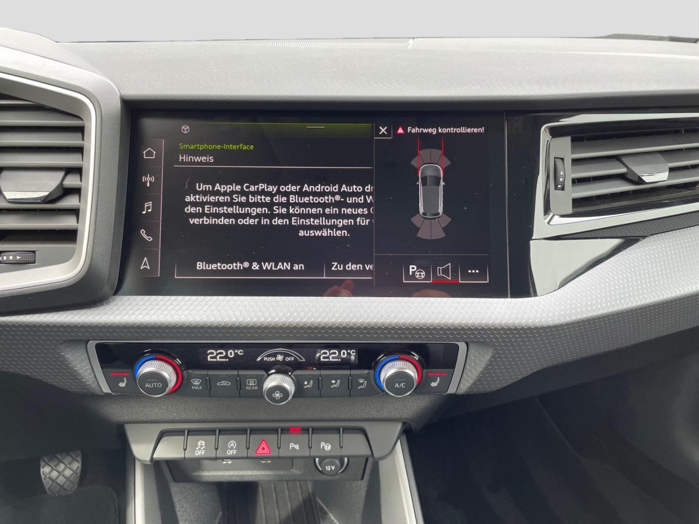 Bild über Audi A1 allstreet 30 TFSI Schaltgetriebe - für weitere Informationen kontaktieren Sie den Audi Partner