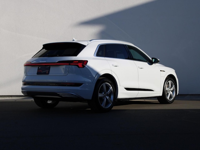 Audi e-tron 50 quattro Advanced 230,00 kW for more details contact your dealer