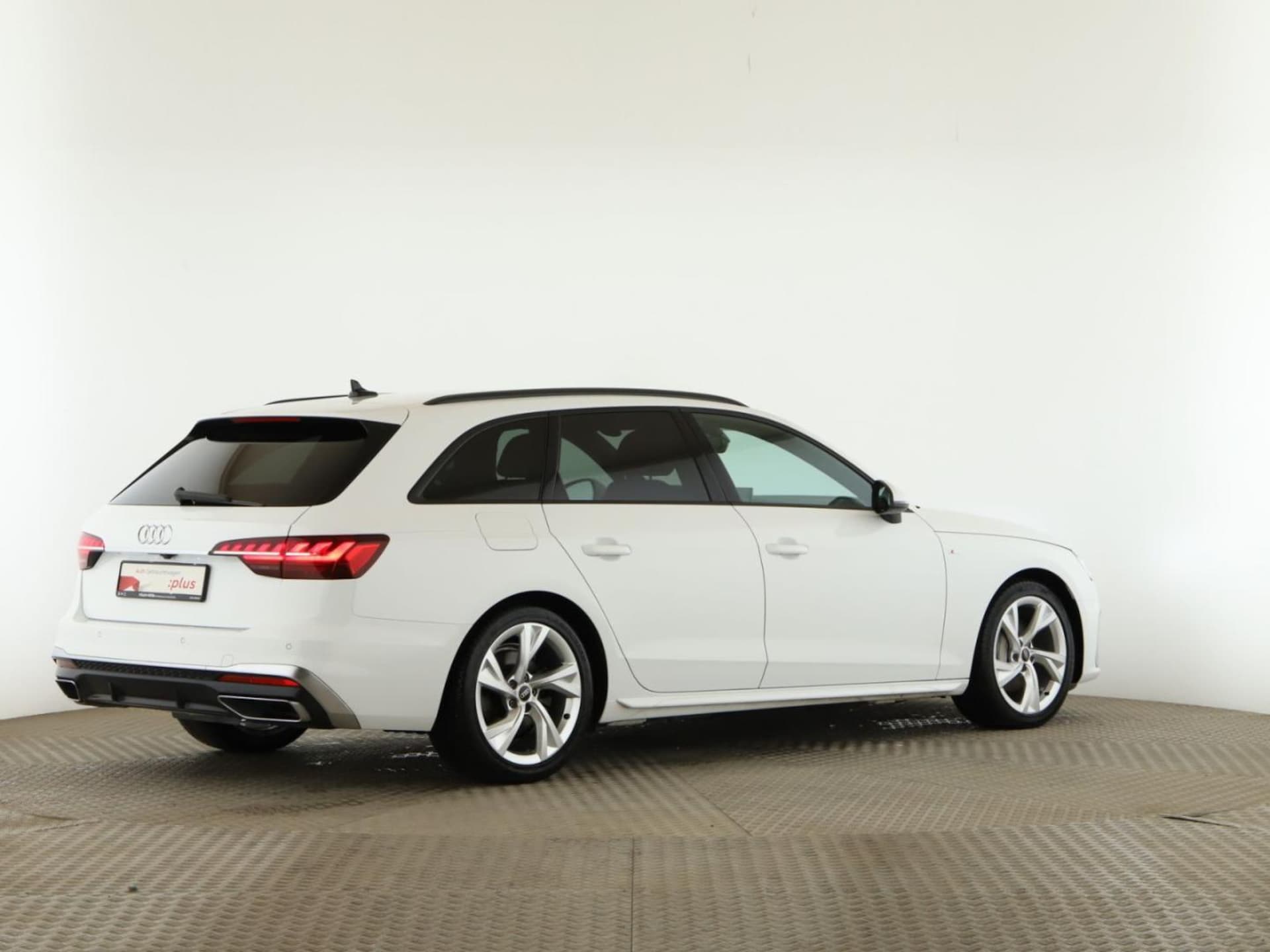 Audi A4 Avant S line