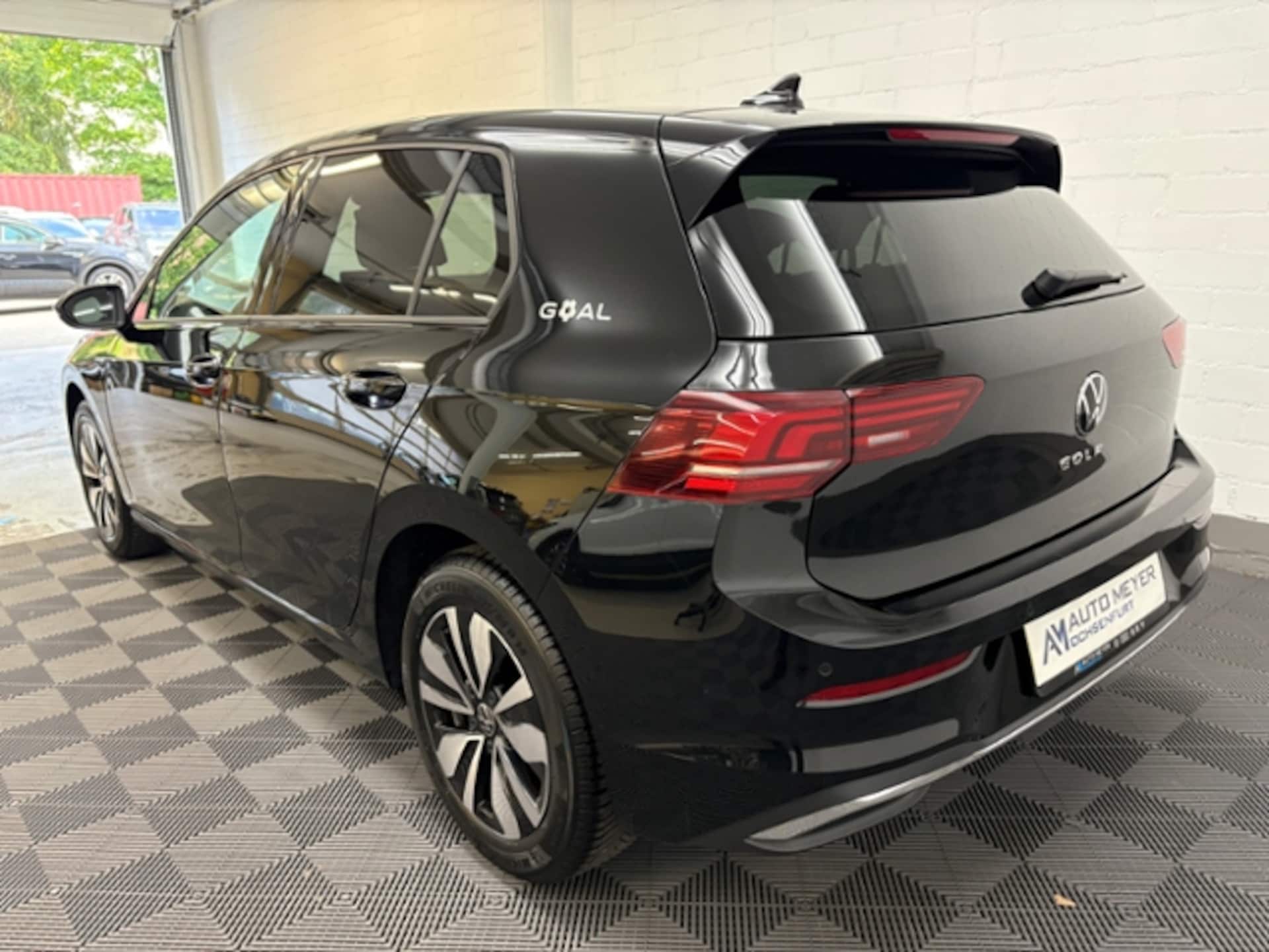 Volkswagen Golf Life