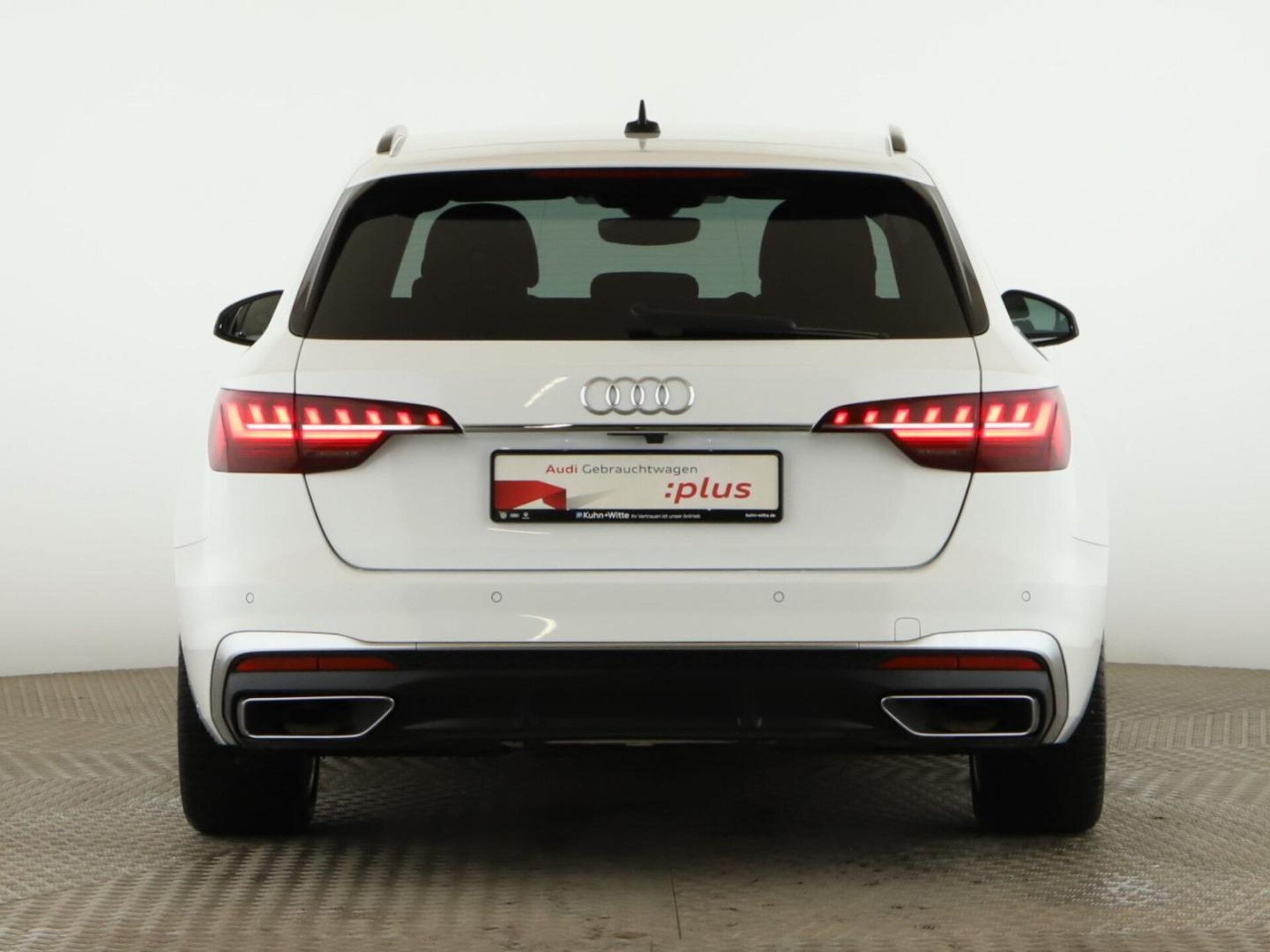 Audi A4 Avant S line