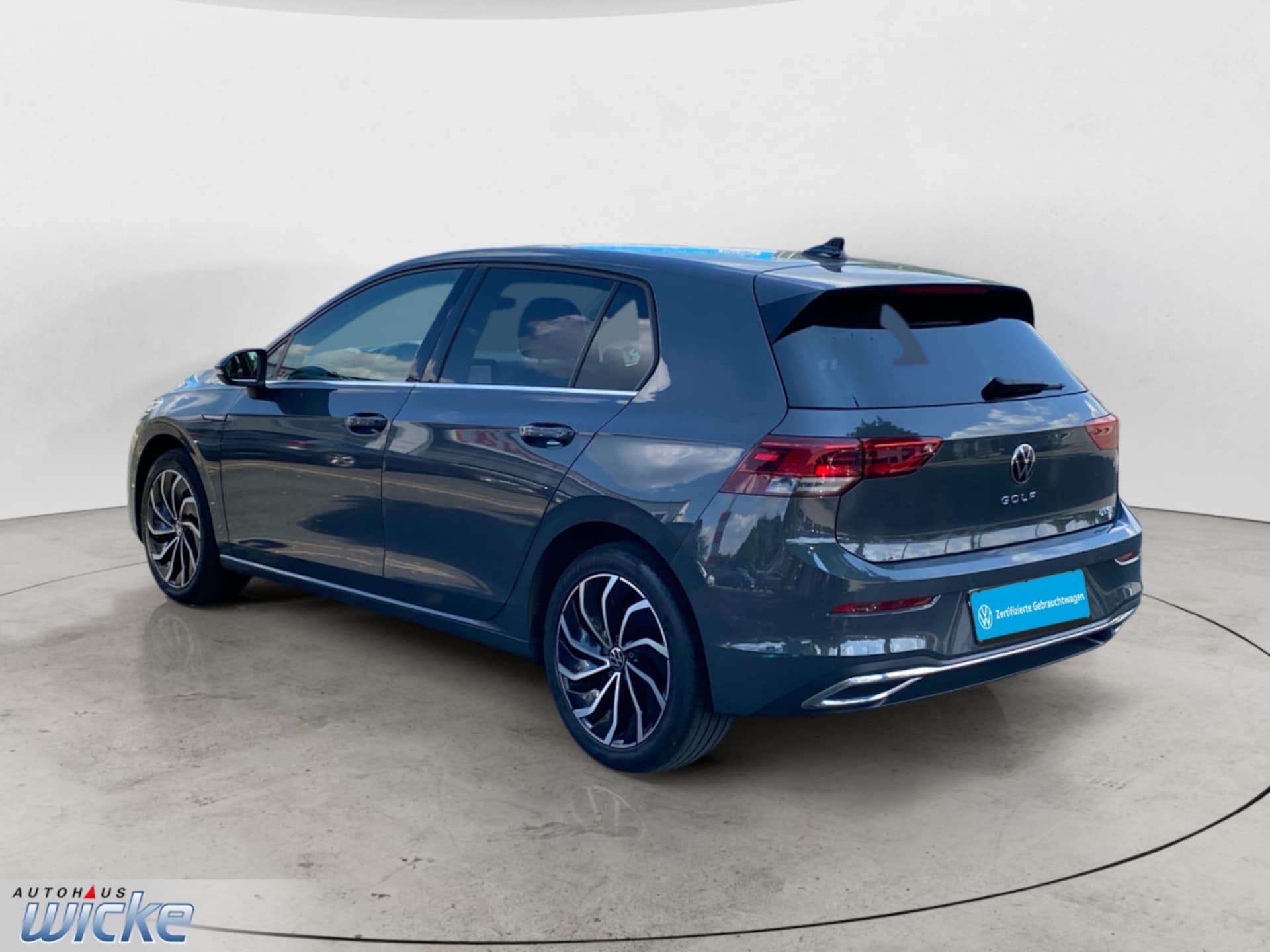 Volkswagen Golf Style