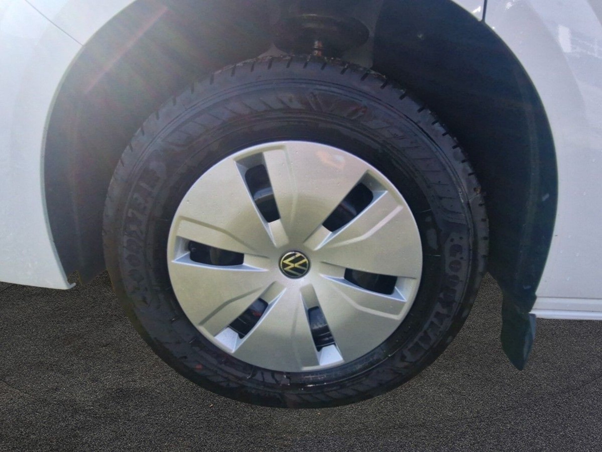 Volkswagen Transporter Kasten kurzer Radstand