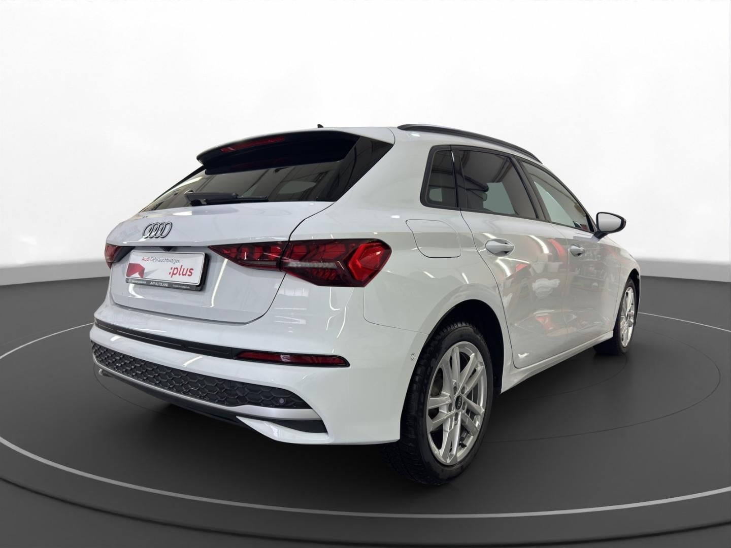 Bild über Audi A3 Sportback advanced 30 TDI Schaltgetriebe - für weitere Informationen kontaktieren Sie den Audi Partner