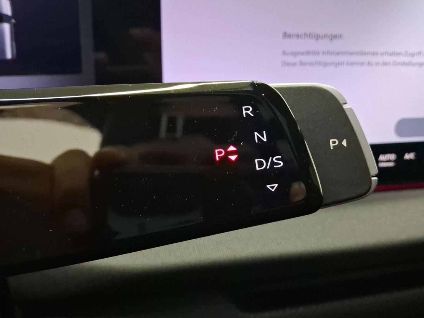 Bild über Audi Q7 SUV TDI quattro 220 kW tiptronic - für weitere Informationen kontaktieren Sie den Audi Partner