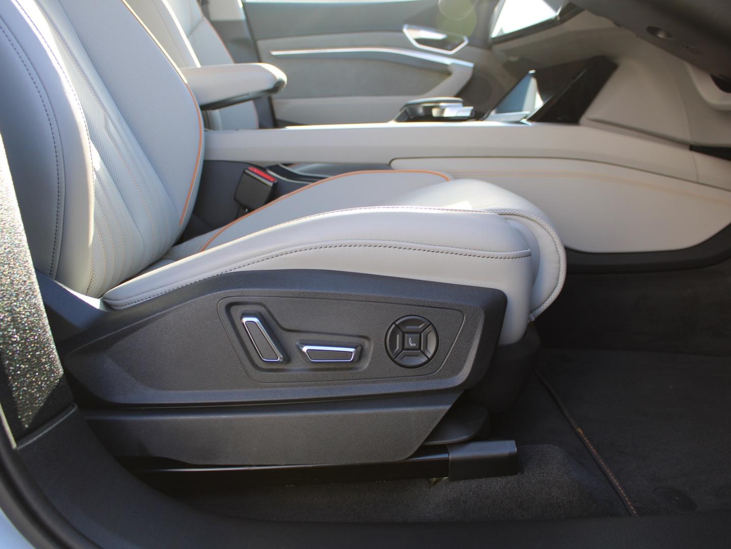 Image about Audi e-tron 50 quattro Advanced 230,00 kW