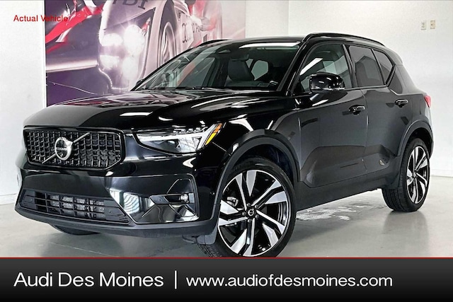 2025 Volvo XC40