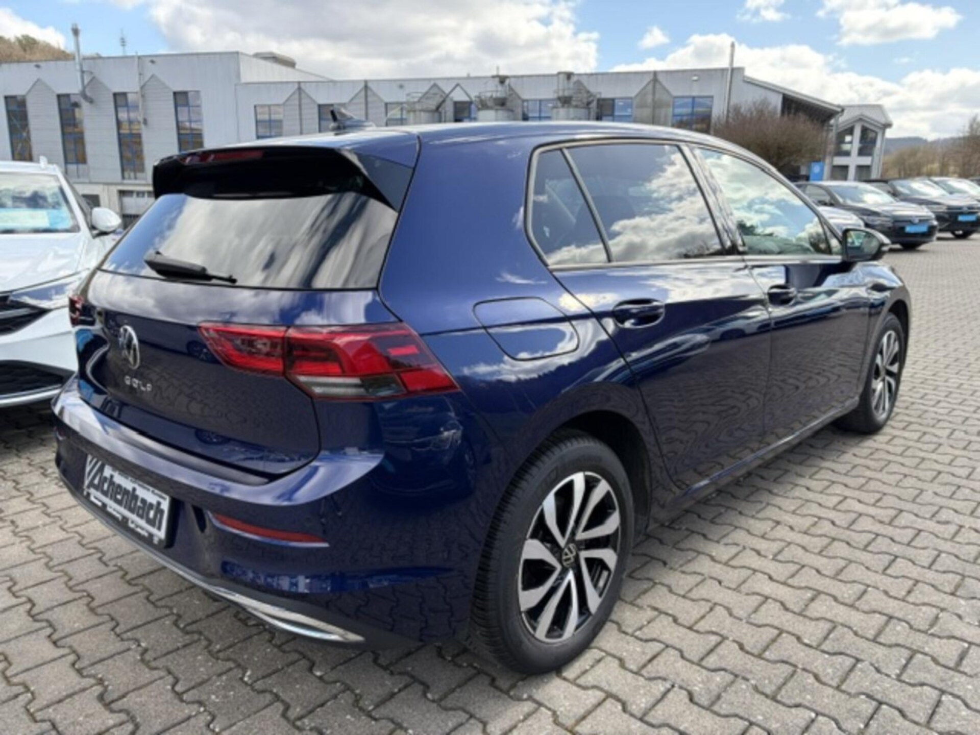 Volkswagen Golf Active