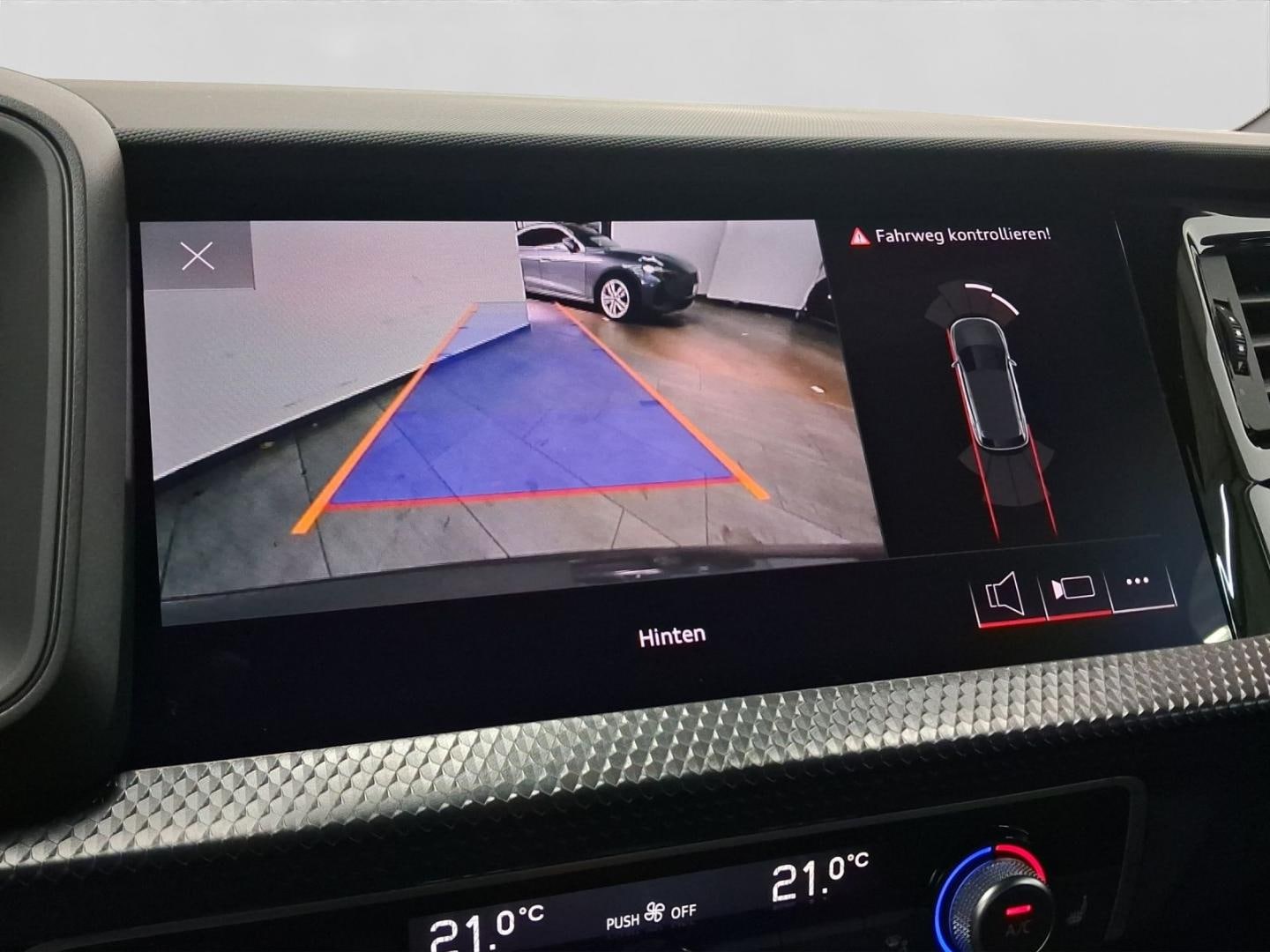 Bild über Audi A1 Sportback S line 30 TFSI Schaltgetriebe - für weitere Informationen kontaktieren Sie den Audi Partner