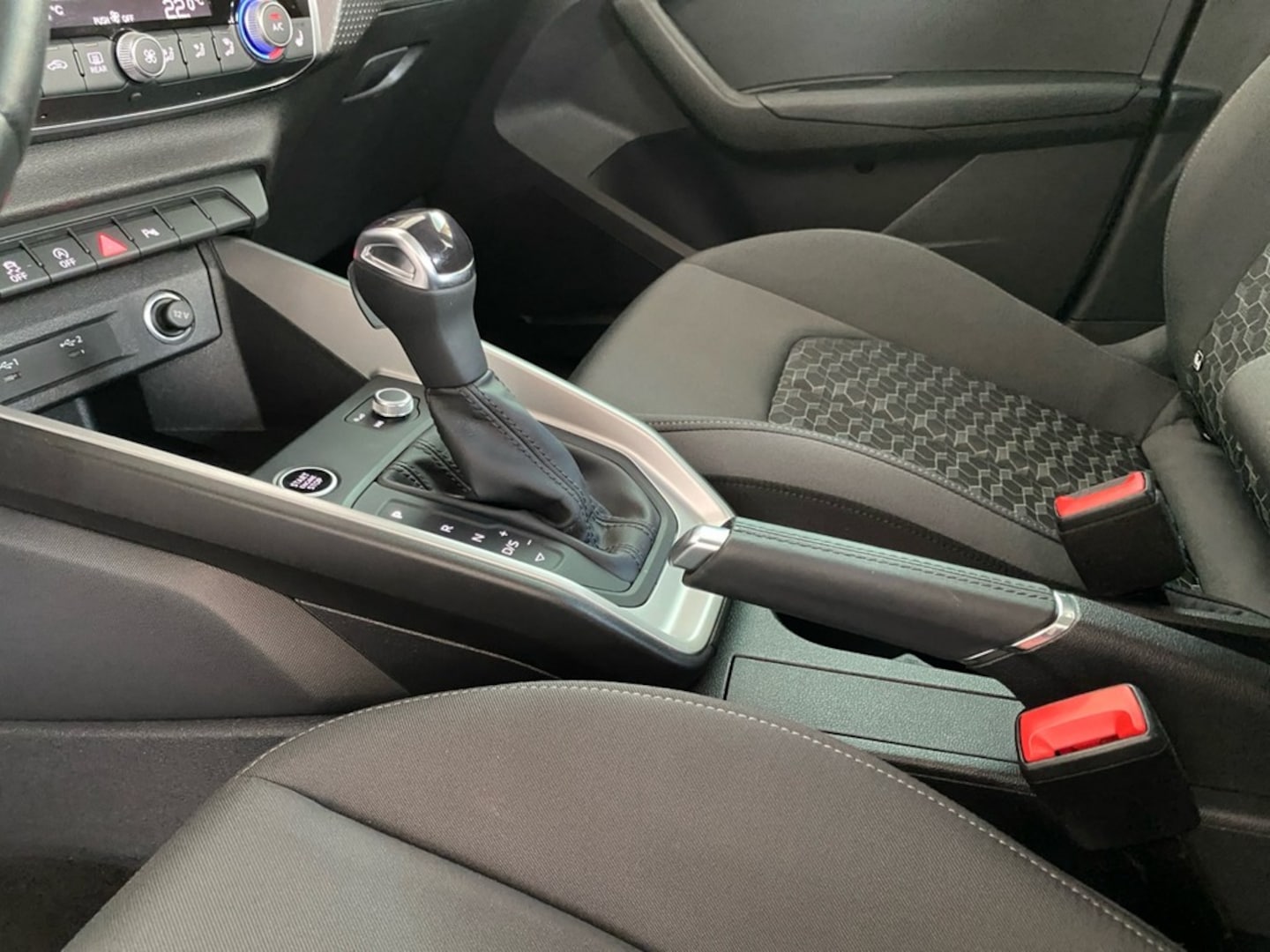 Bild über Audi A1 allstreet 35 TFSI S tronic - für weitere Informationen kontaktieren Sie den Audi Partner