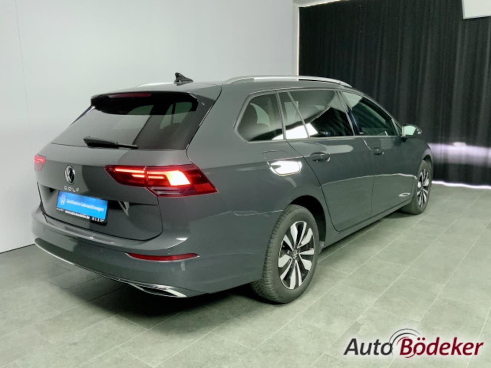 Volkswagen Golf Variant – Bild 8