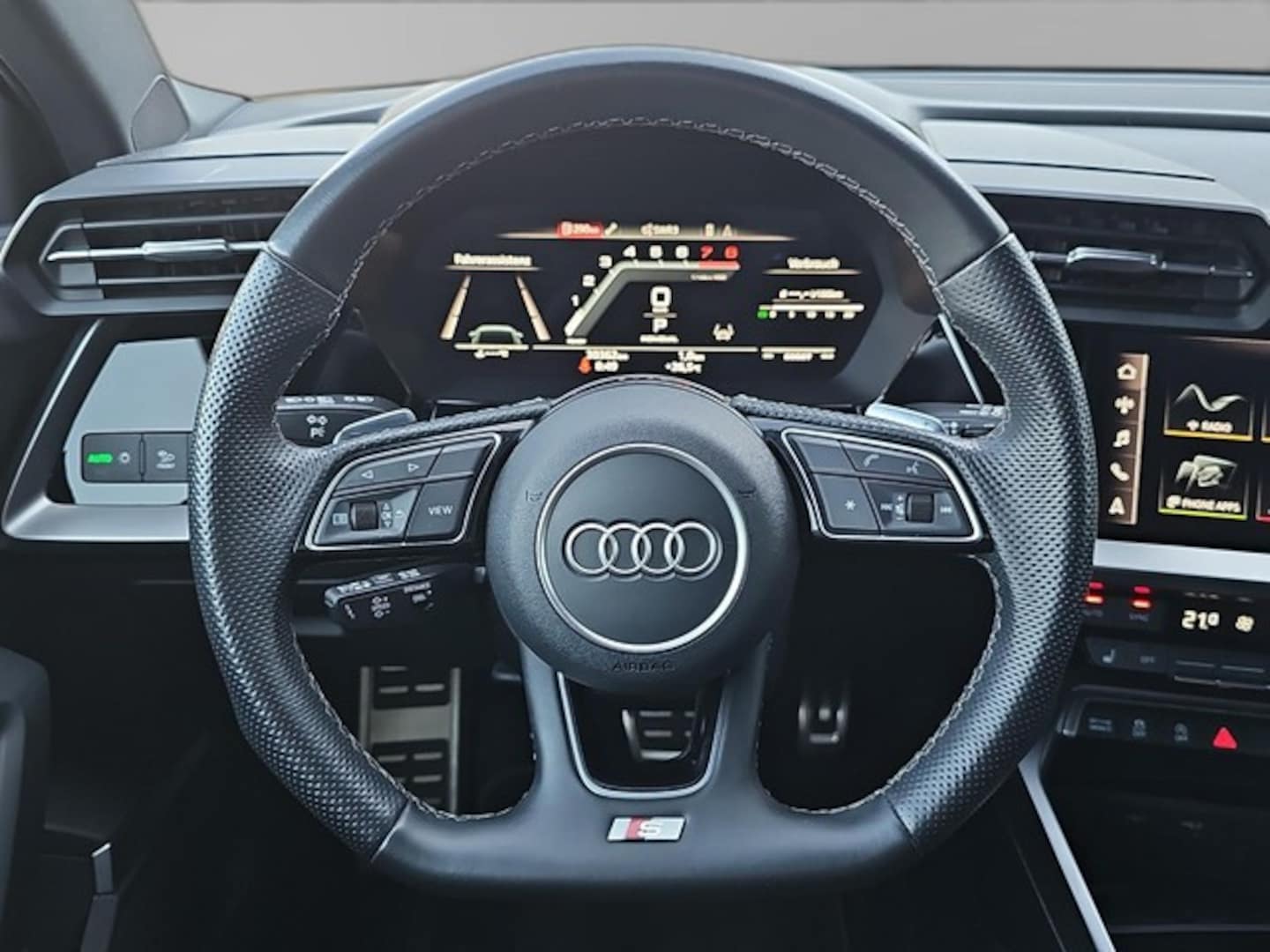 Bild über Audi S3 Sportback TFSI quattro S tronic - für weitere Informationen kontaktieren Sie den Audi Partner