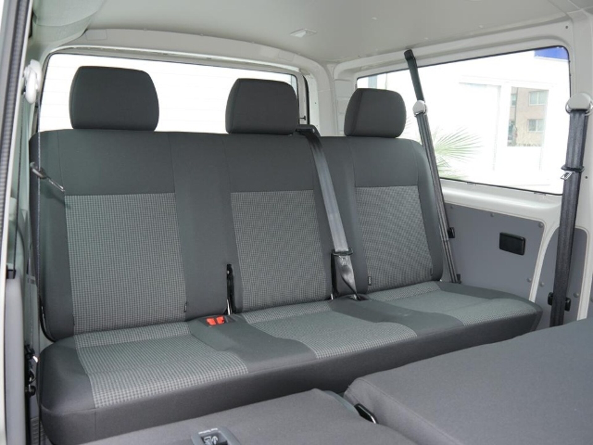 Volkswagen T6.1 Transporter Kombi langer Radstand