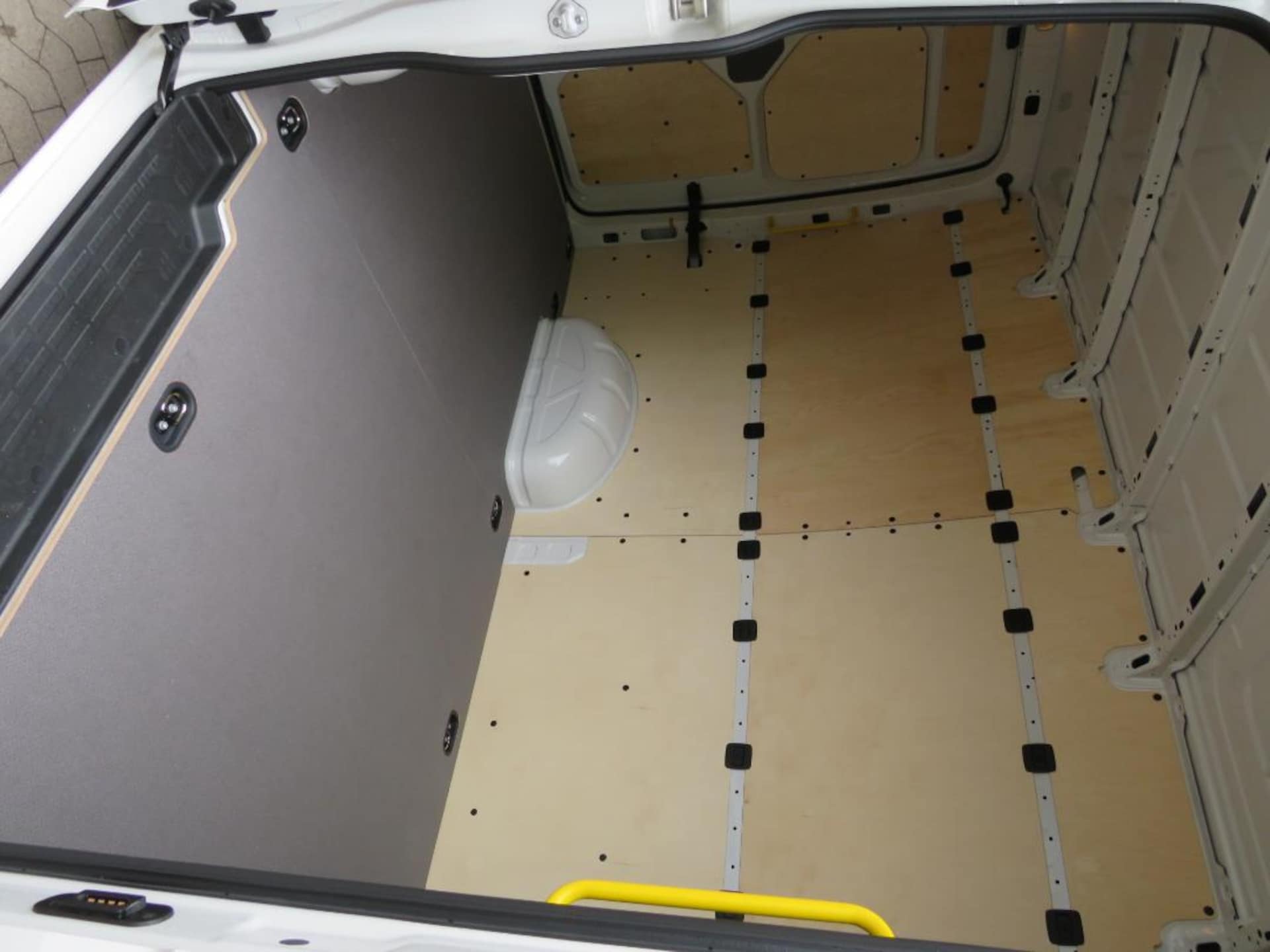 Volkswagen Crafter Kasten mittlerer Radstand