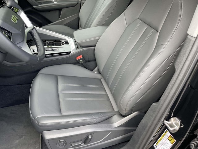 2025 Audi Q5 Premium - Photo 23