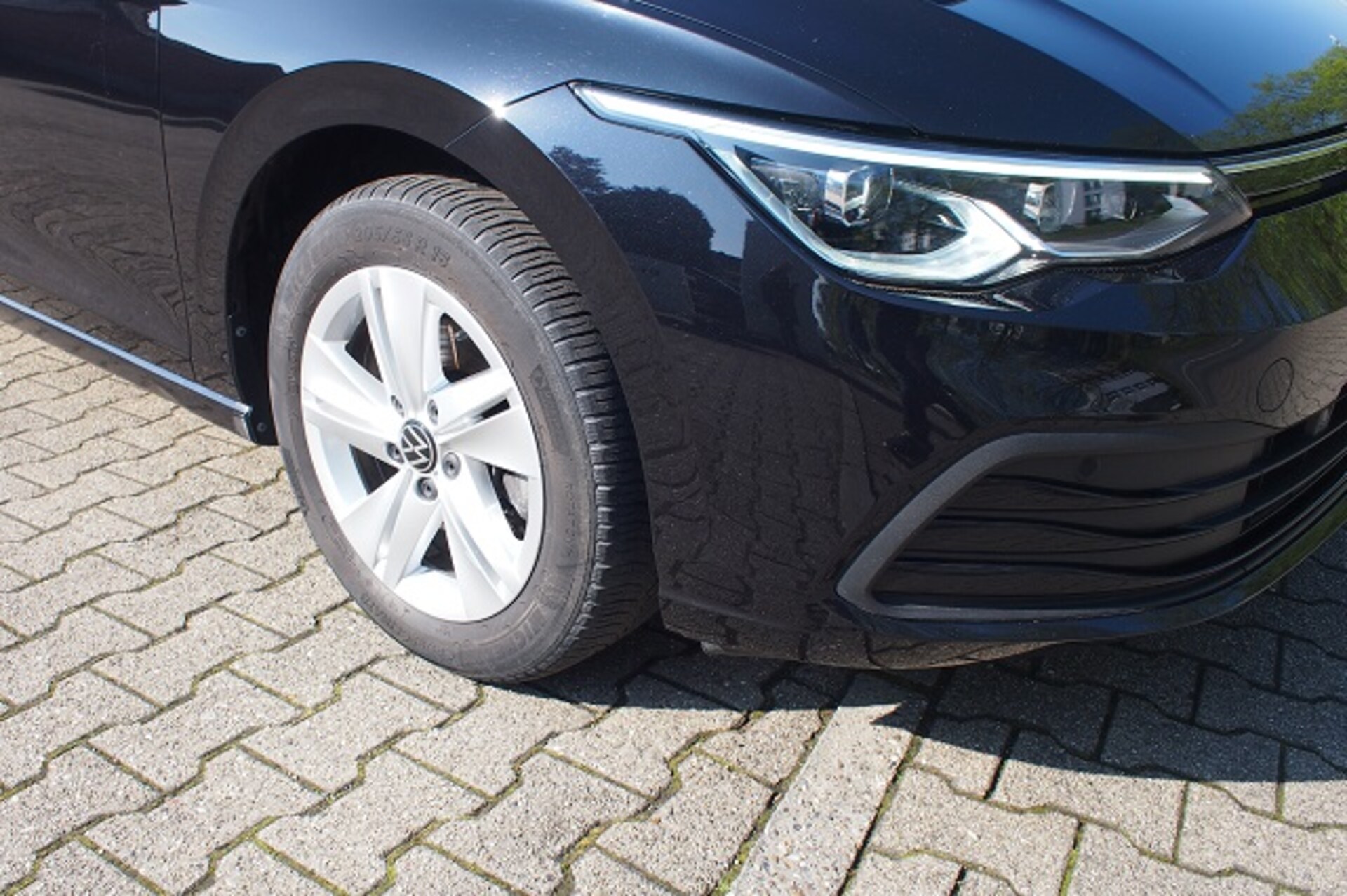 Volkswagen Golf Life