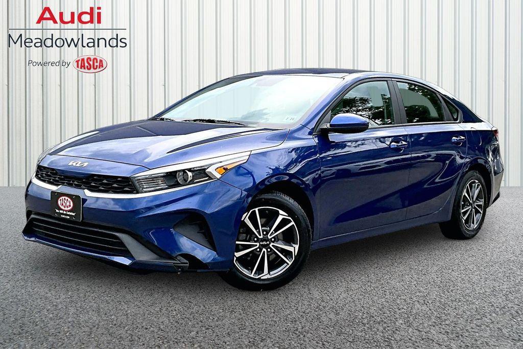 2022 Kia Forte LXS AT's photo