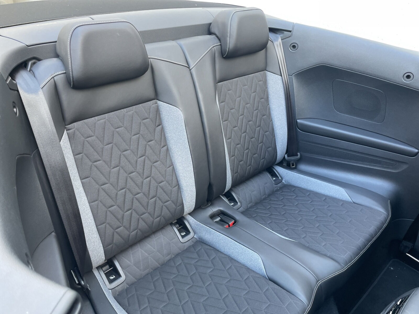 Volkswagen T-Roc Cabriolet – Bild 14