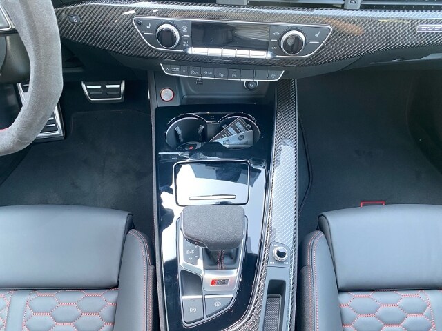 Image about Audi RS 4 Avant TFSI quattro tiptronic