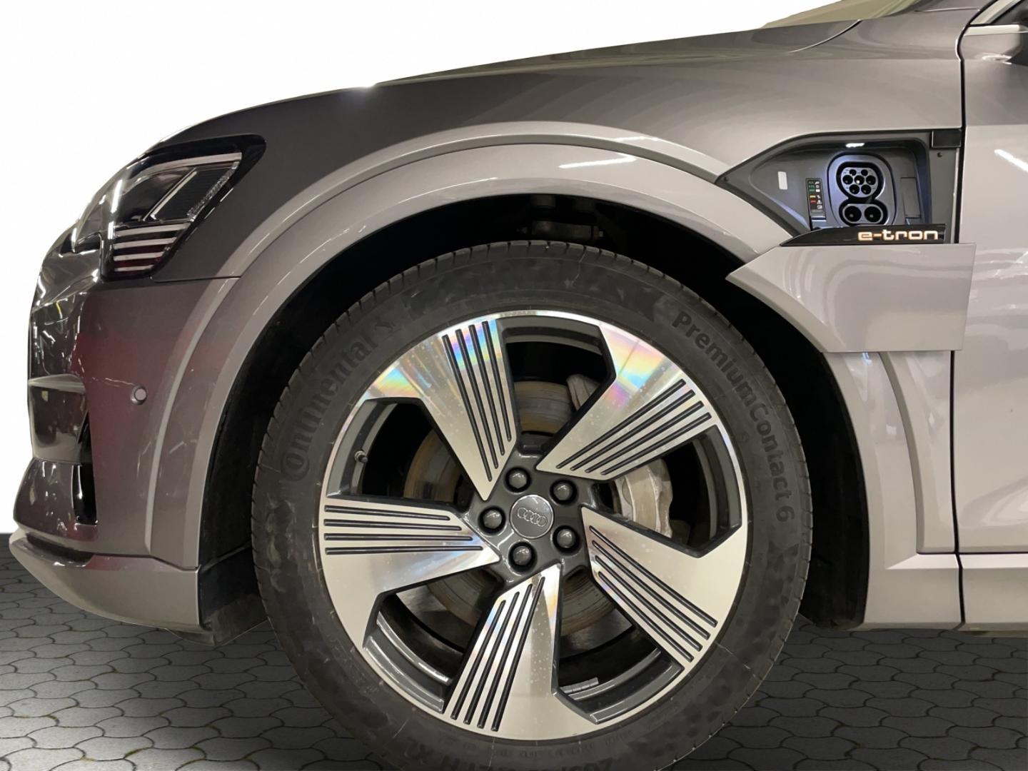 Image about Audi e-tron advanced 55 quattro 300,00 kW