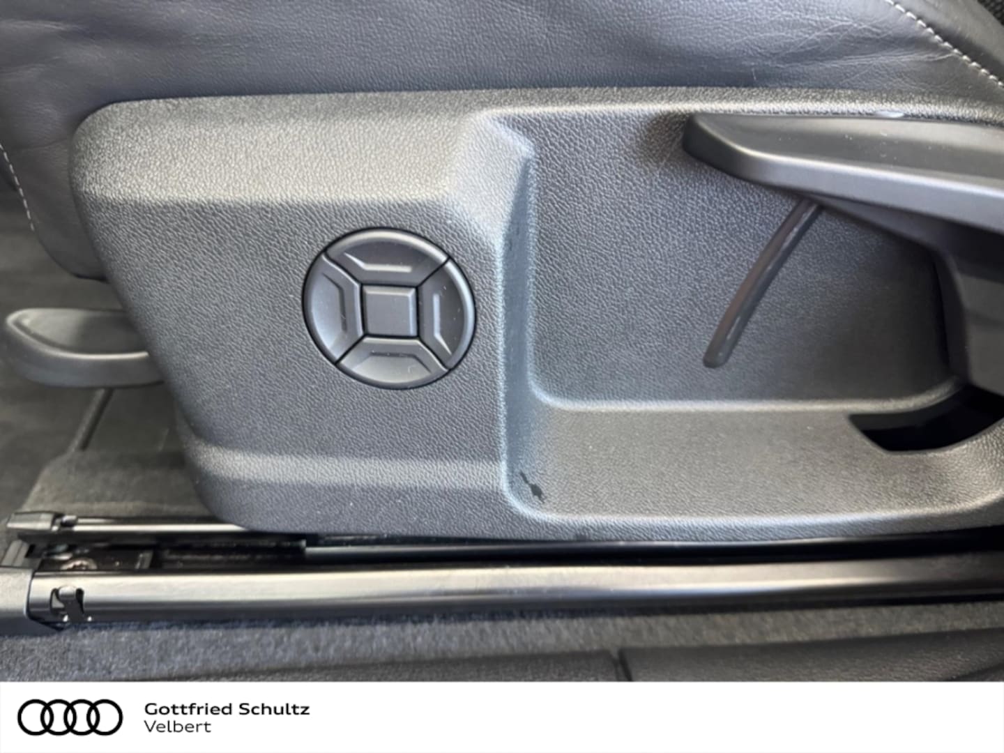 Bild über Audi Q3 advanced 45 TFSI quattro S tronic - für weitere Informationen kontaktieren Sie den Audi Partner