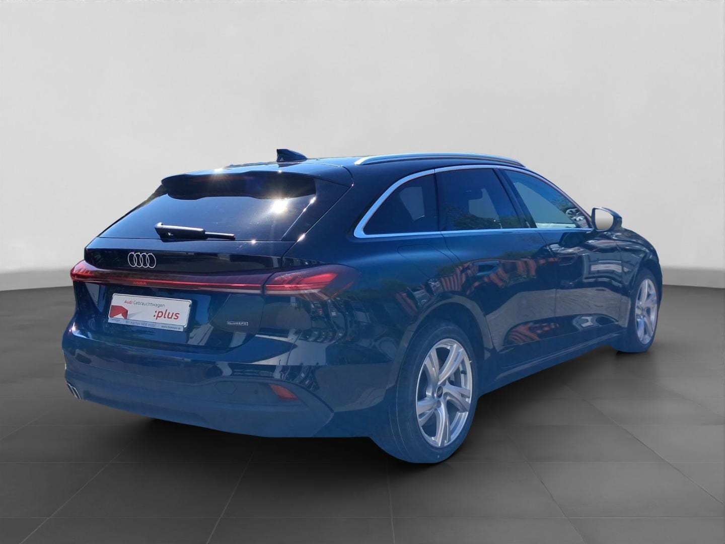 Bild über Audi A5 Avant TDI quattro 150 kW S tronic - für weitere Informationen kontaktieren Sie den Audi Partner