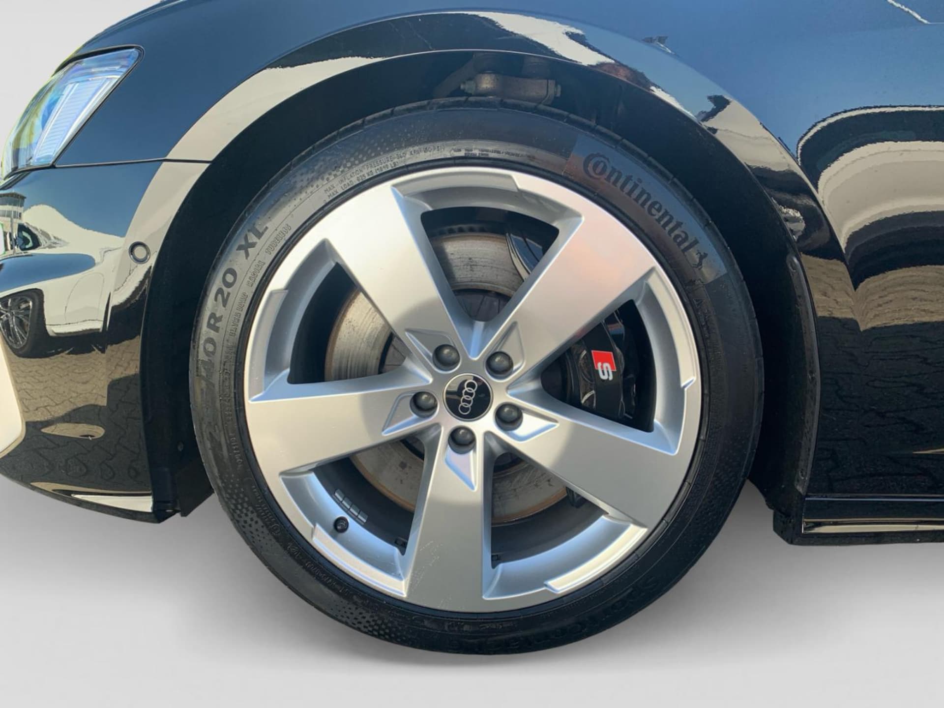 Audi S6 Avant